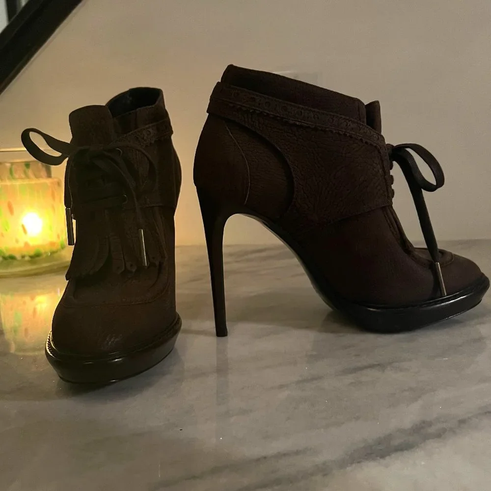 Burberry Brown Bootie Heel Brand New Never Worn - Picture 2 of 2